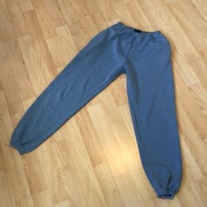 Pretty Little Thing sweatpants